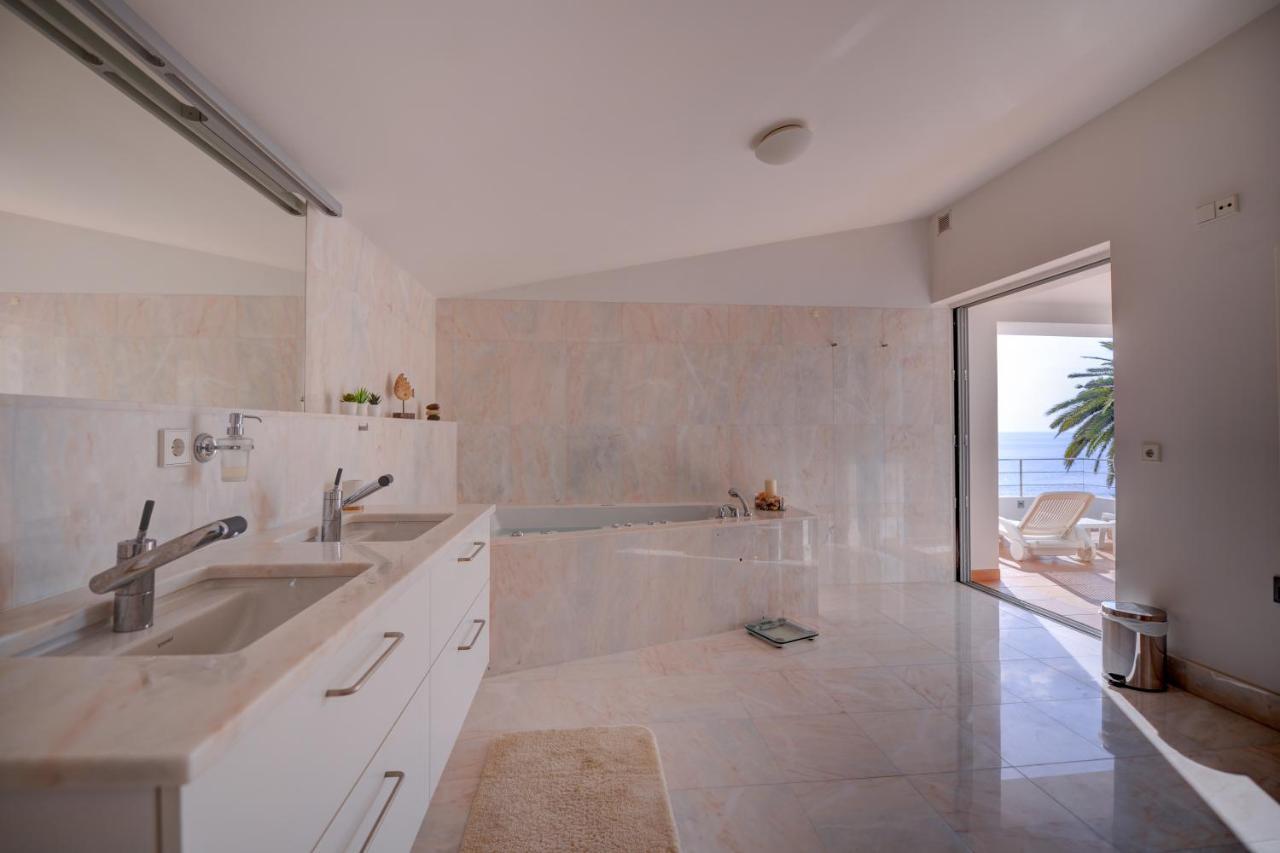 The Fantastic Beach House Of Luz Exterior photo